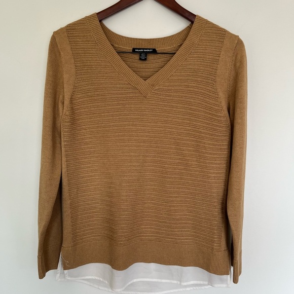 Hilary Radley Tan V-Neck Sweater with Layered Hem size small - Picture 2 of 6